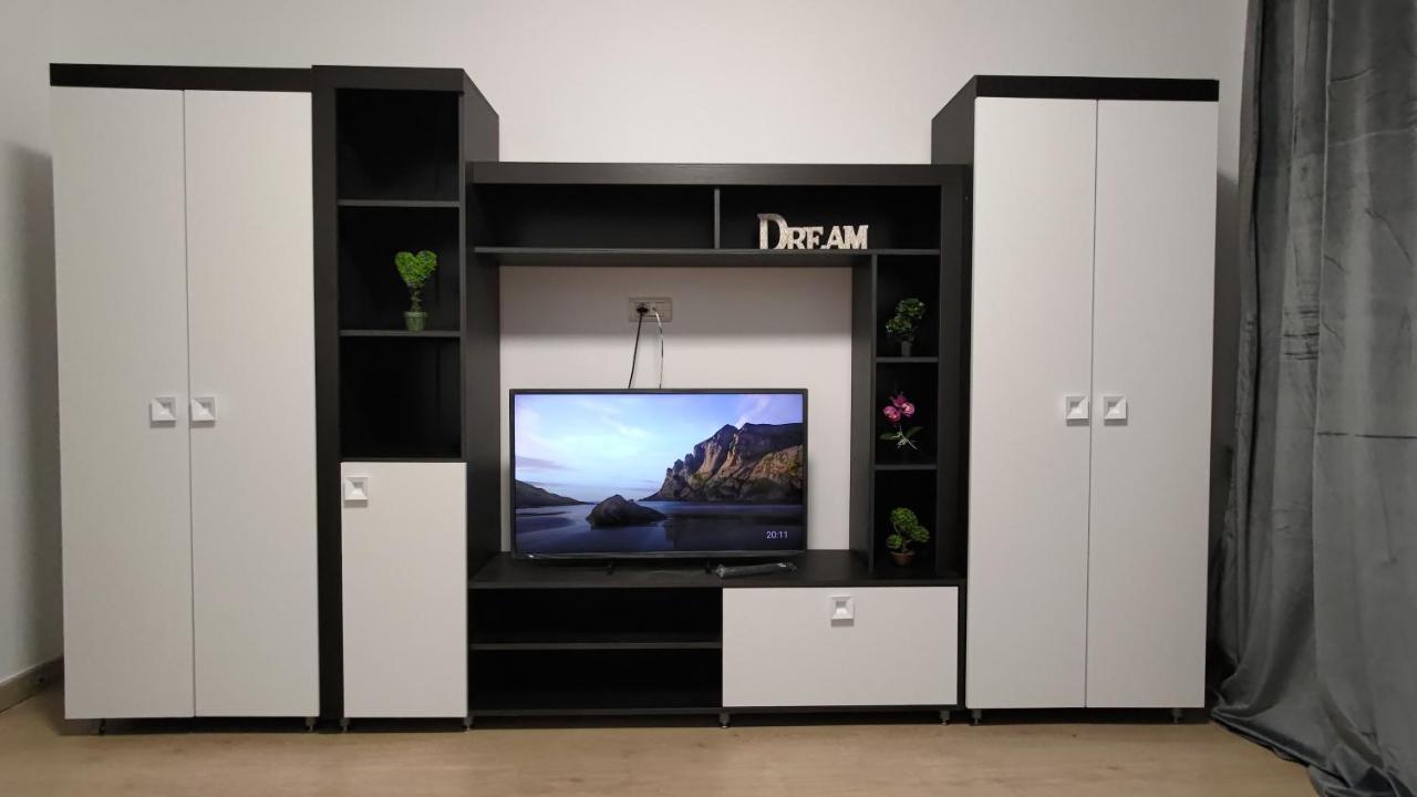 Garsoniera 30Mp Chrysflatty1 - Free Netflix Διαμέρισμα Αράντ Εξωτερικό φωτογραφία