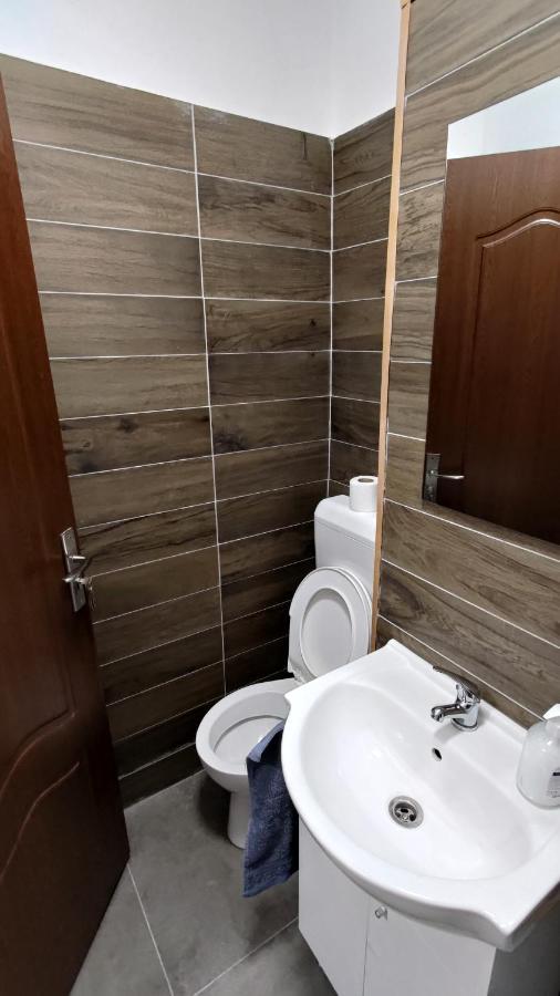 Garsoniera 30Mp Chrysflatty1 - Free Netflix Διαμέρισμα Αράντ Εξωτερικό φωτογραφία